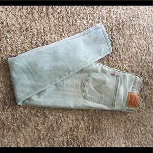 High waisted Levi’s skinny jeans